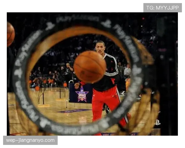 班·西蒙斯无球跑位提升传球效率显著拉开与罗斯差距