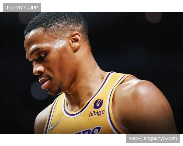 奥斯卡·罗伯特森突破组织双线发力，带动球队持续高效输出