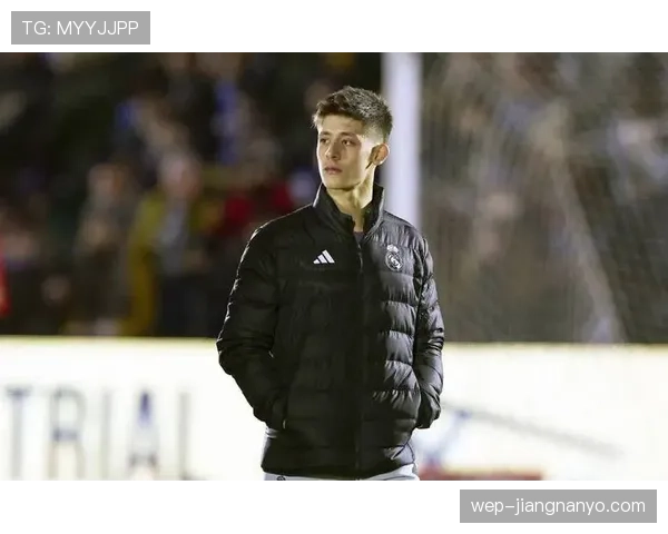 “新星”居莱尔的战术角色剖析：边锋还是中场更适合？